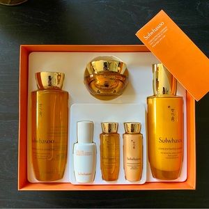 [NWT] Sulwhasoo - Concentrated Ginseng Renewing 6pc Set + FREE Face Masks